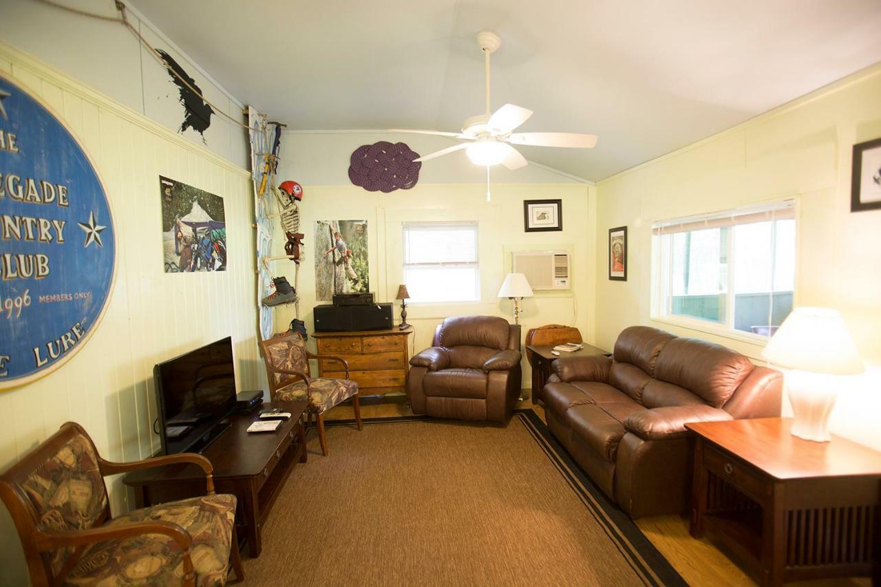 Pine Gables Cabins Villa เลกลัวร์ ภายนอก รูปภาพ