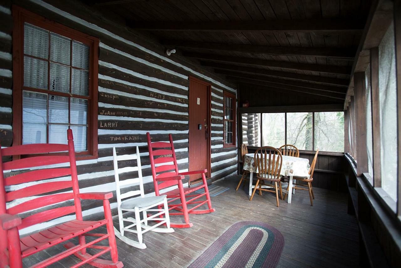 Pine Gables Cabins Villa เลกลัวร์ ภายนอก รูปภาพ