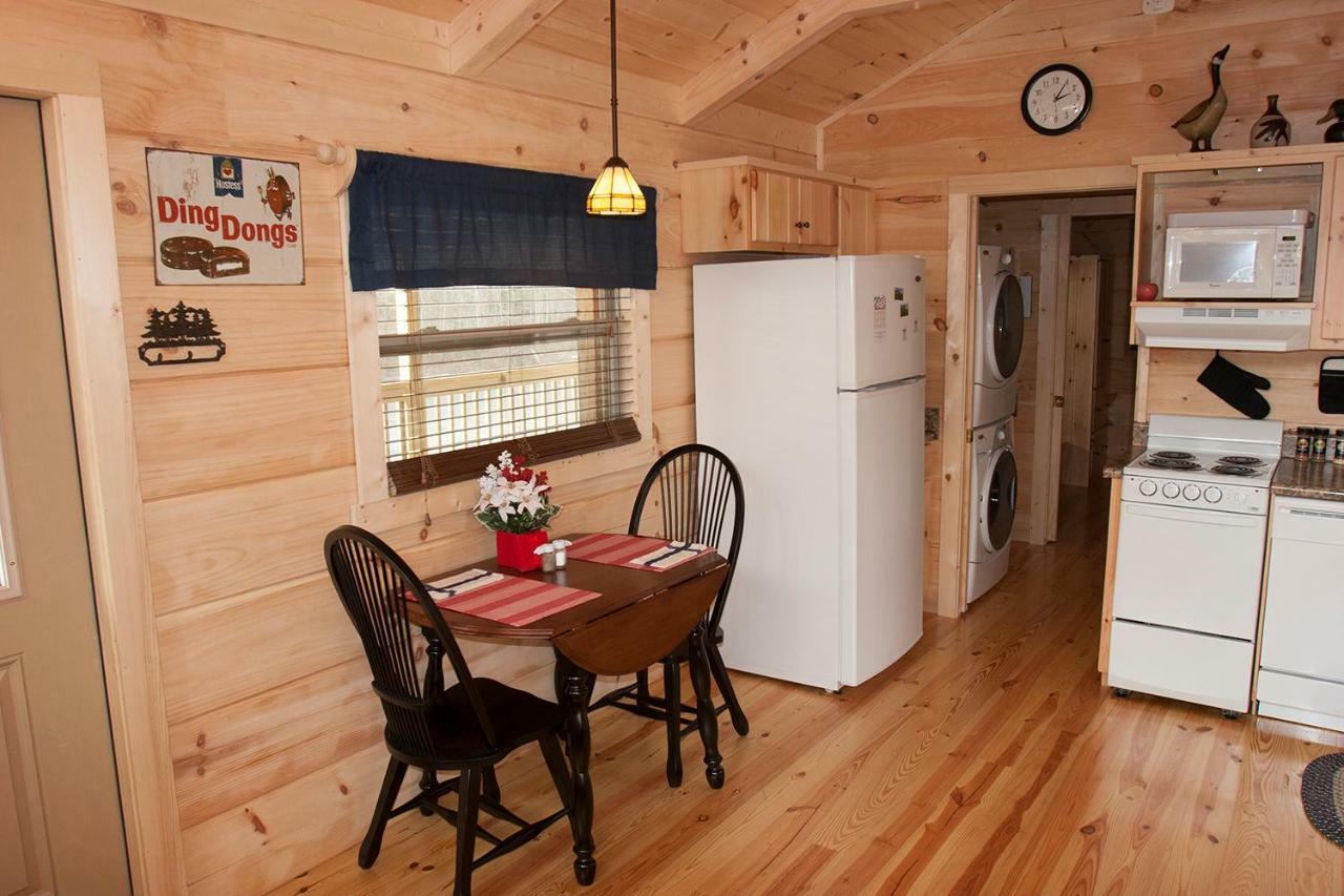 Pine Gables Cabins Villa เลกลัวร์ ภายนอก รูปภาพ