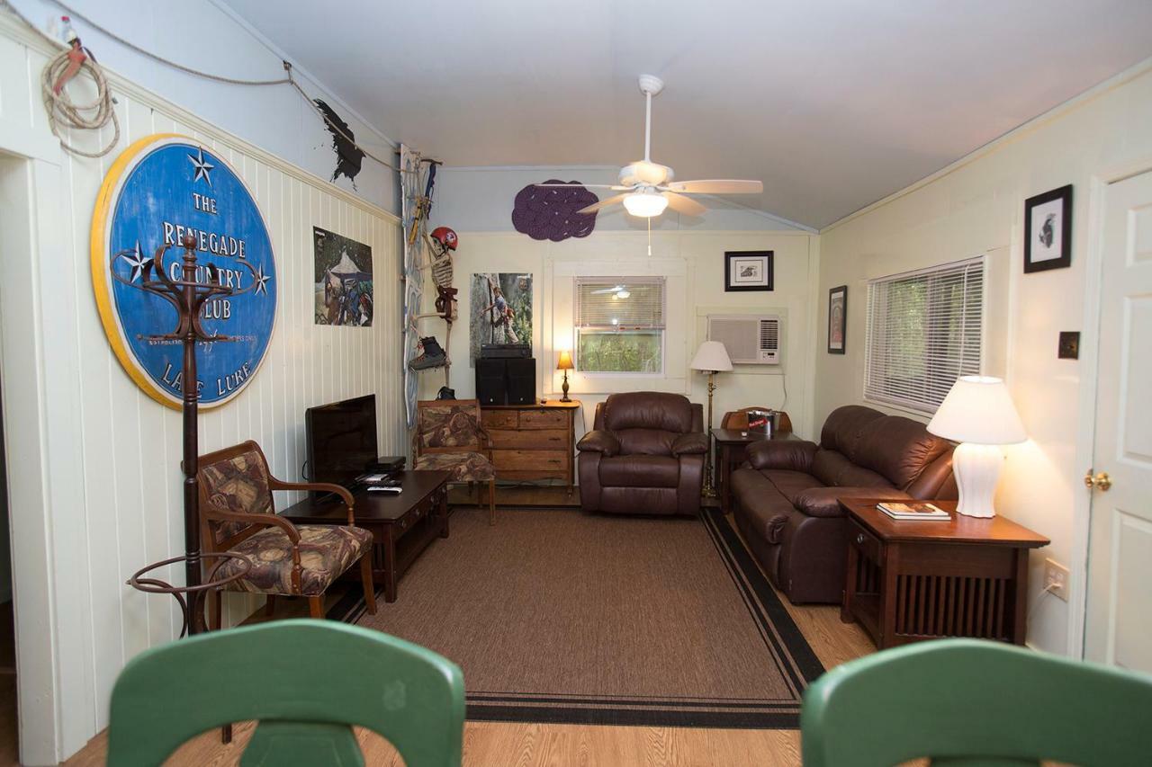 Pine Gables Cabins Villa เลกลัวร์ ภายนอก รูปภาพ
